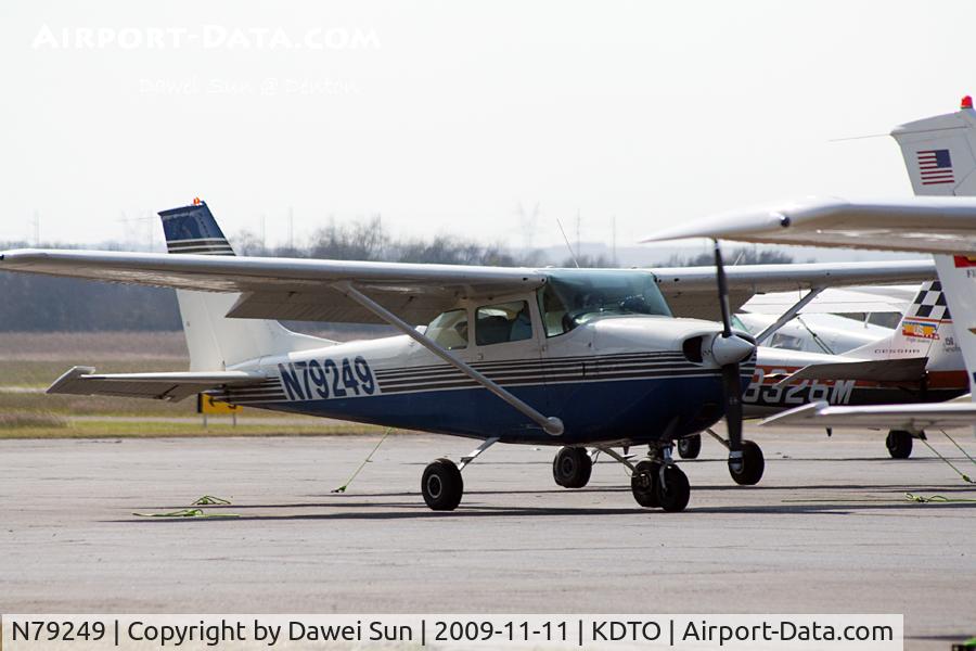N79249, 1969 Cessna 172K Skyhawk C/N 17257997, denton