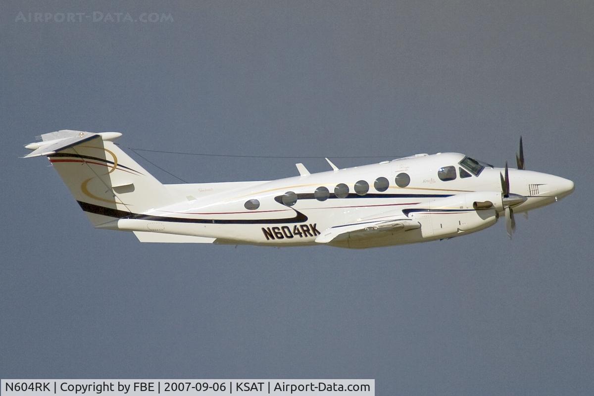 N604RK, 1992 Beech B200 King Air C/N BB-1429, departing KSAT