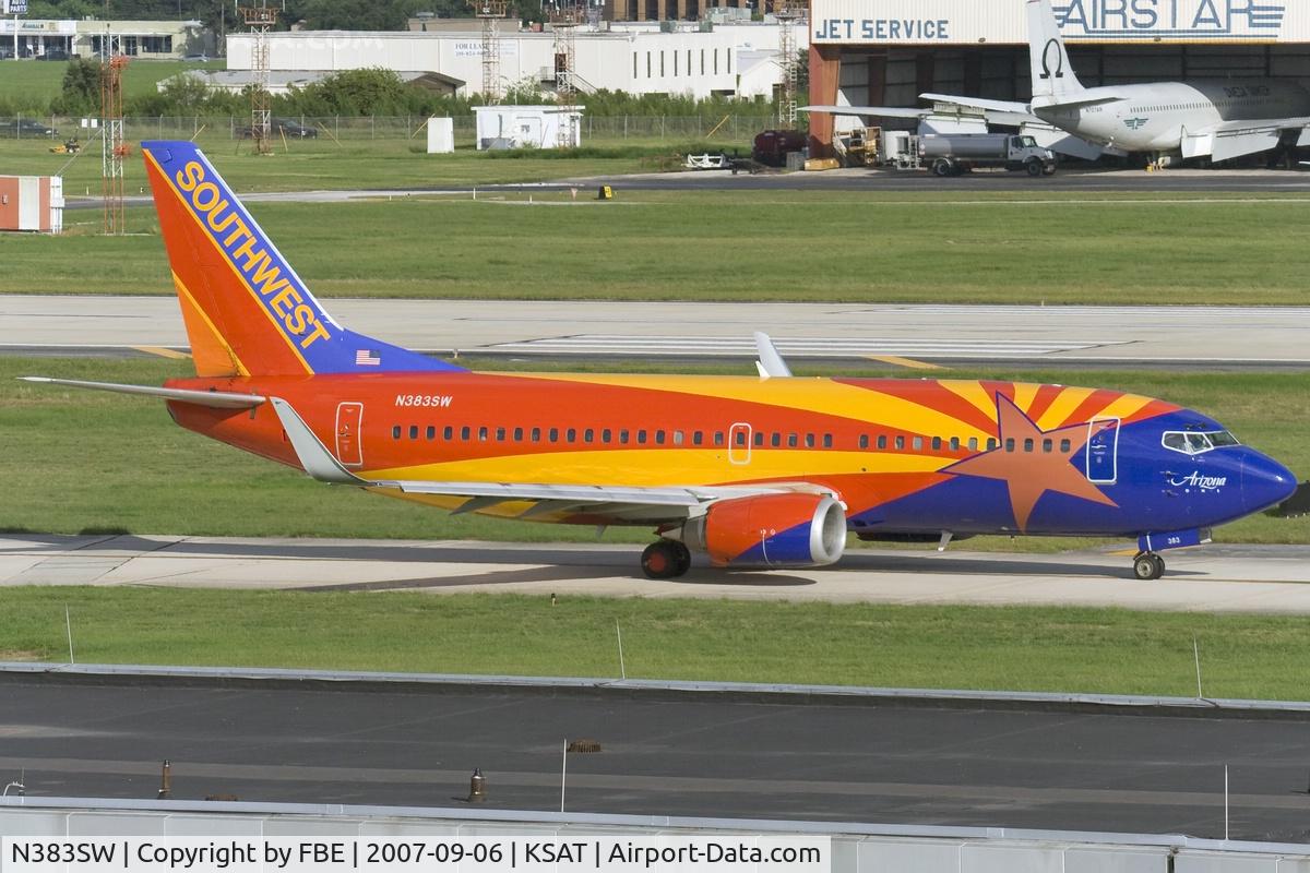 N383SW, 1994 Boeing 737-3H4 C/N 26589, taxying to the active