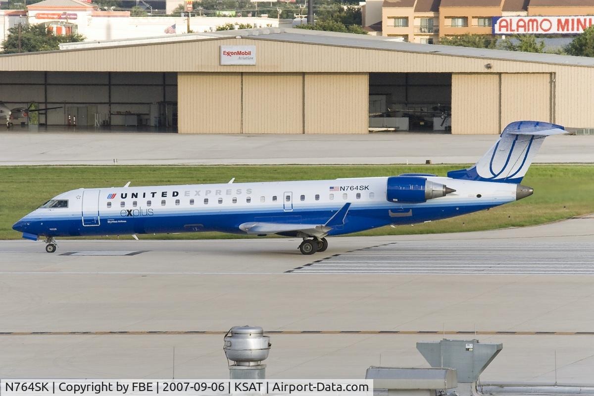 N764SK, 2005 Canadair CRJ-700 (CL-600-2C10) Regional Jet C/N 10229, ready for departure