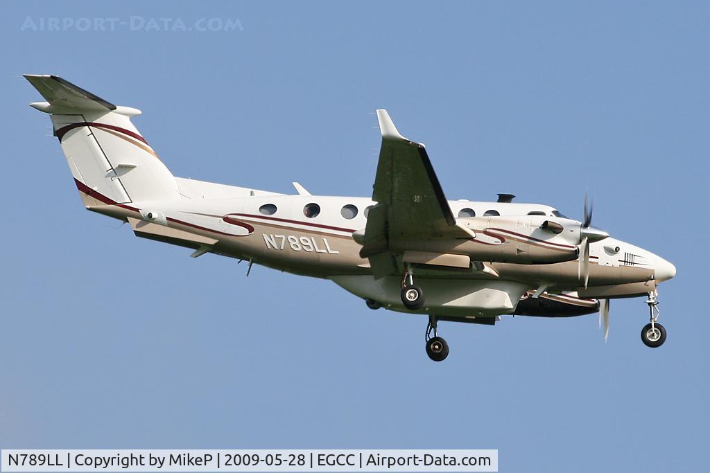 N789LL, Raytheon Aircraft Company B300 C/N FL-386, One of a pair of Super Kingair's passing through Manchester today.