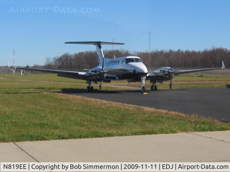 N819EE, 1997 Raytheon Aircraft Company B300 C/N FL-187, On the ramp at Bellefontaine, Ohio