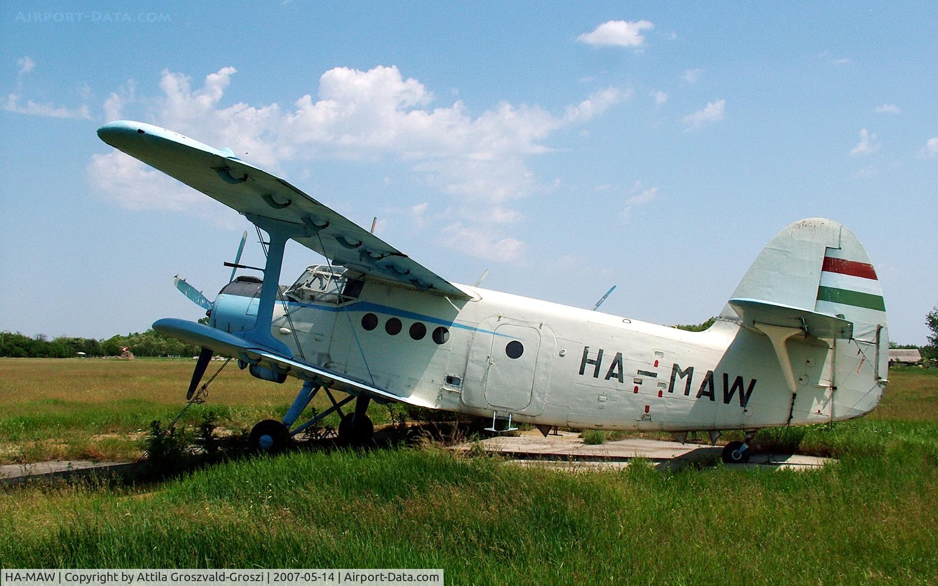 HA-MAW, 1976 PZL-Mielec An-2R C/N 1G166-57, Gyomaendröd off airport