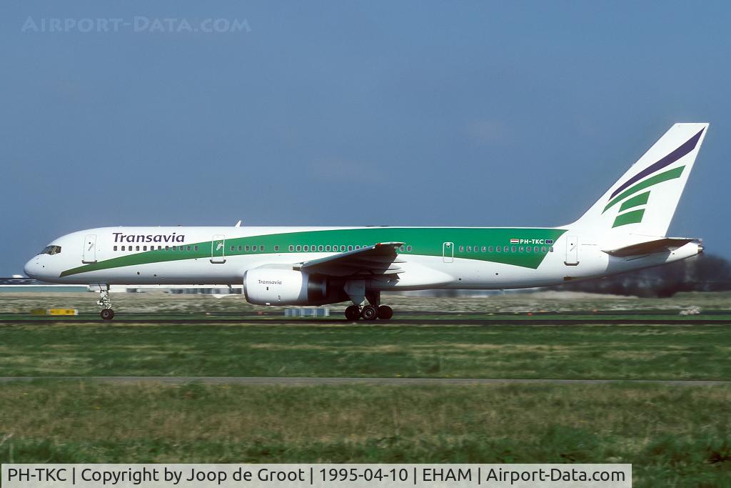 PH-TKC, 1994 Boeing 757-2K2 C/N 26635, departure 18L