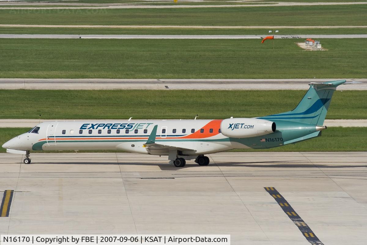 N16170, 2004 Embraer ERJ-145XR (EMB-145XR) C/N 14500850, taxying to the active