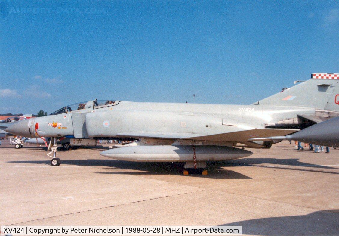 XV424, 1969 McDonnell Douglas Phantom FGR2 C/N 3084, Phantom FGR.2 of 56 Squadron on display at the 1988 Mildenhall Air Fete.