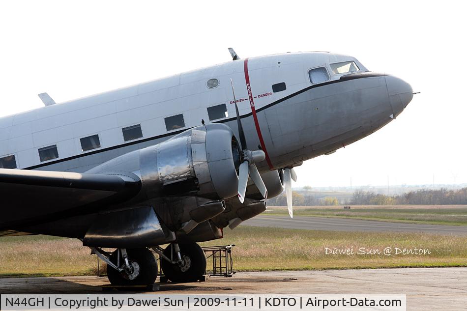 N44GH, 1952 Douglas Super R4D-8 C/N 43393, denton