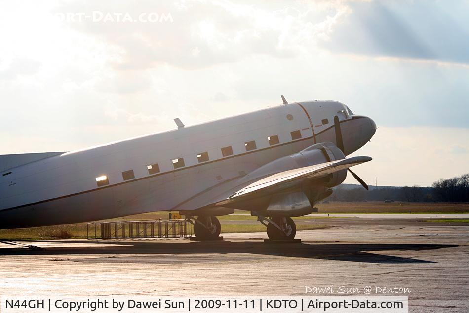 N44GH, 1952 Douglas Super R4D-8 C/N 43393, denton