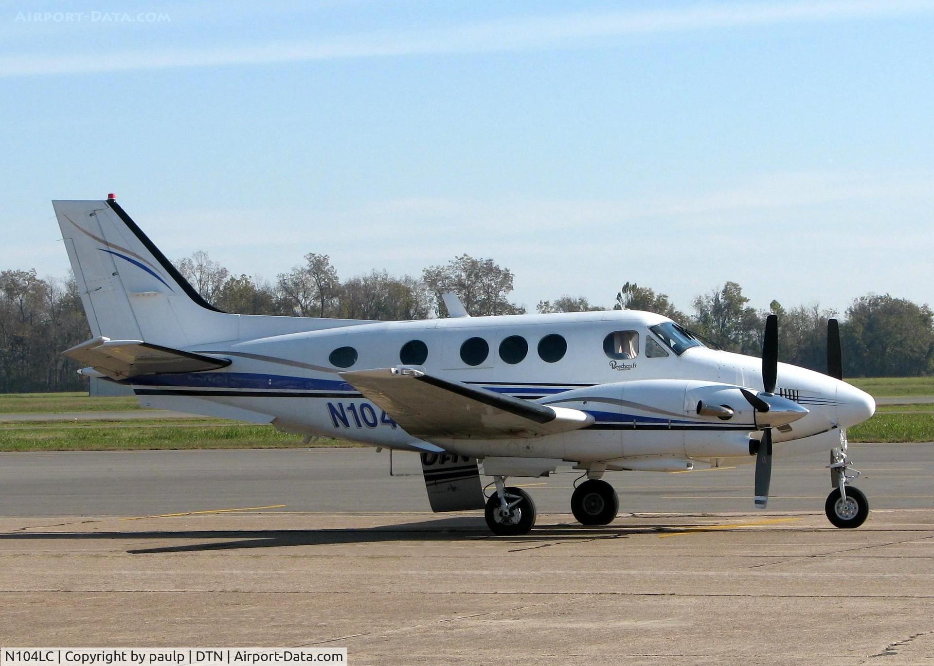 N104LC, 1977 Beech C90 King Air C/N LJ-757, At Downtown Shreveport.