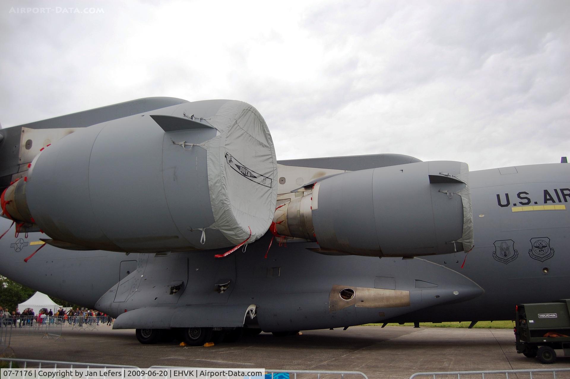 07-7176, 2007 Boeing C-17A Globemaster III C/N P-176, Close up