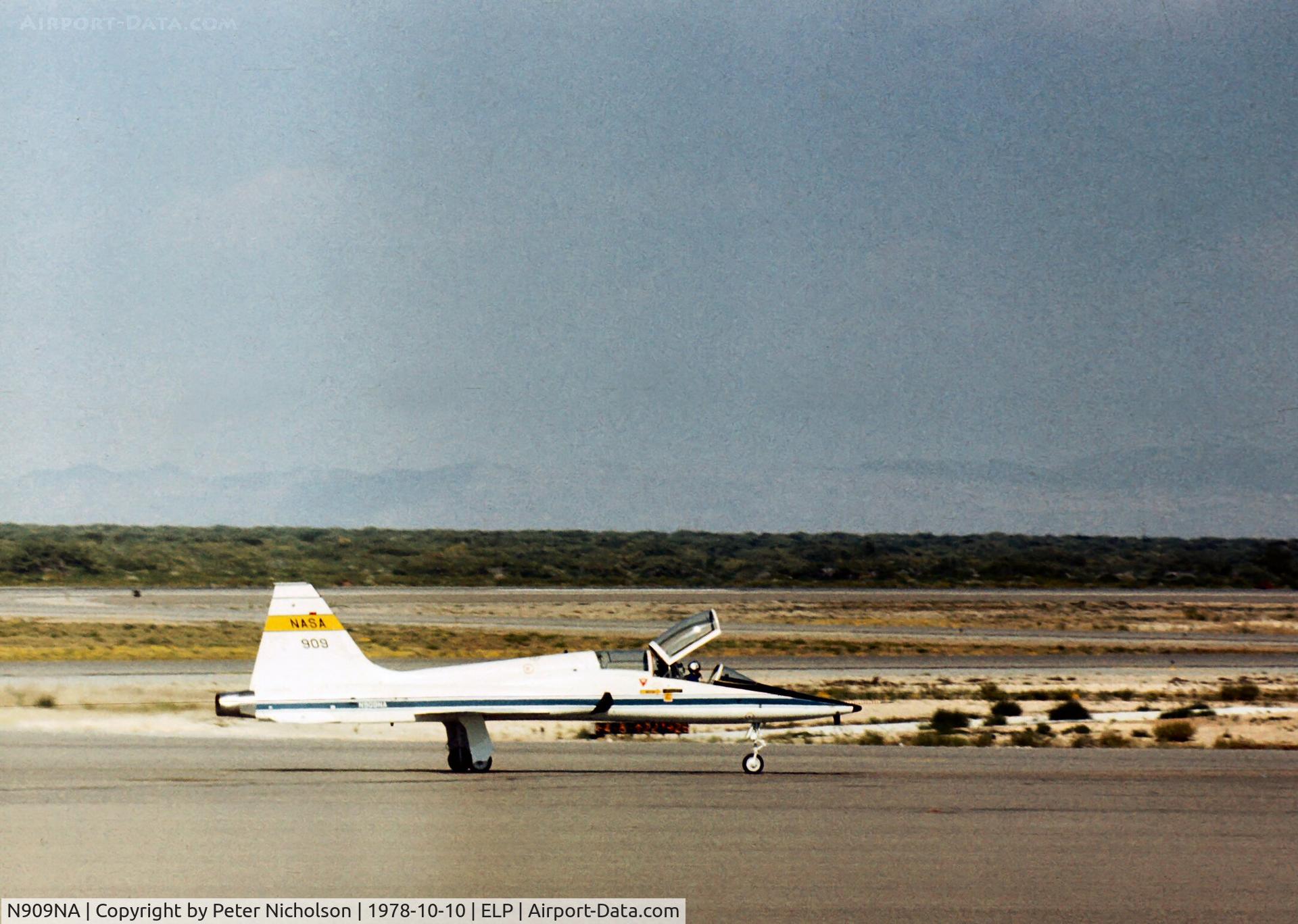 N909NA, 1969 Northrop T-38A C/N 65-10351, One of NASA's T-38A Talons seen staging through El Paso in October 1978.