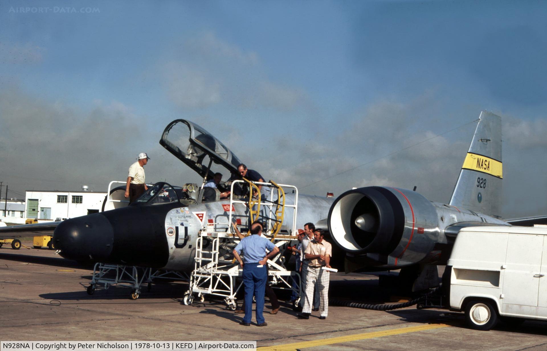 N928NA, Martin WB-57F Canberra C/N 119, NASA's WB-57F Canberra ex 63-13298 being prepared for a mission at Ellington AFB in October 1978.