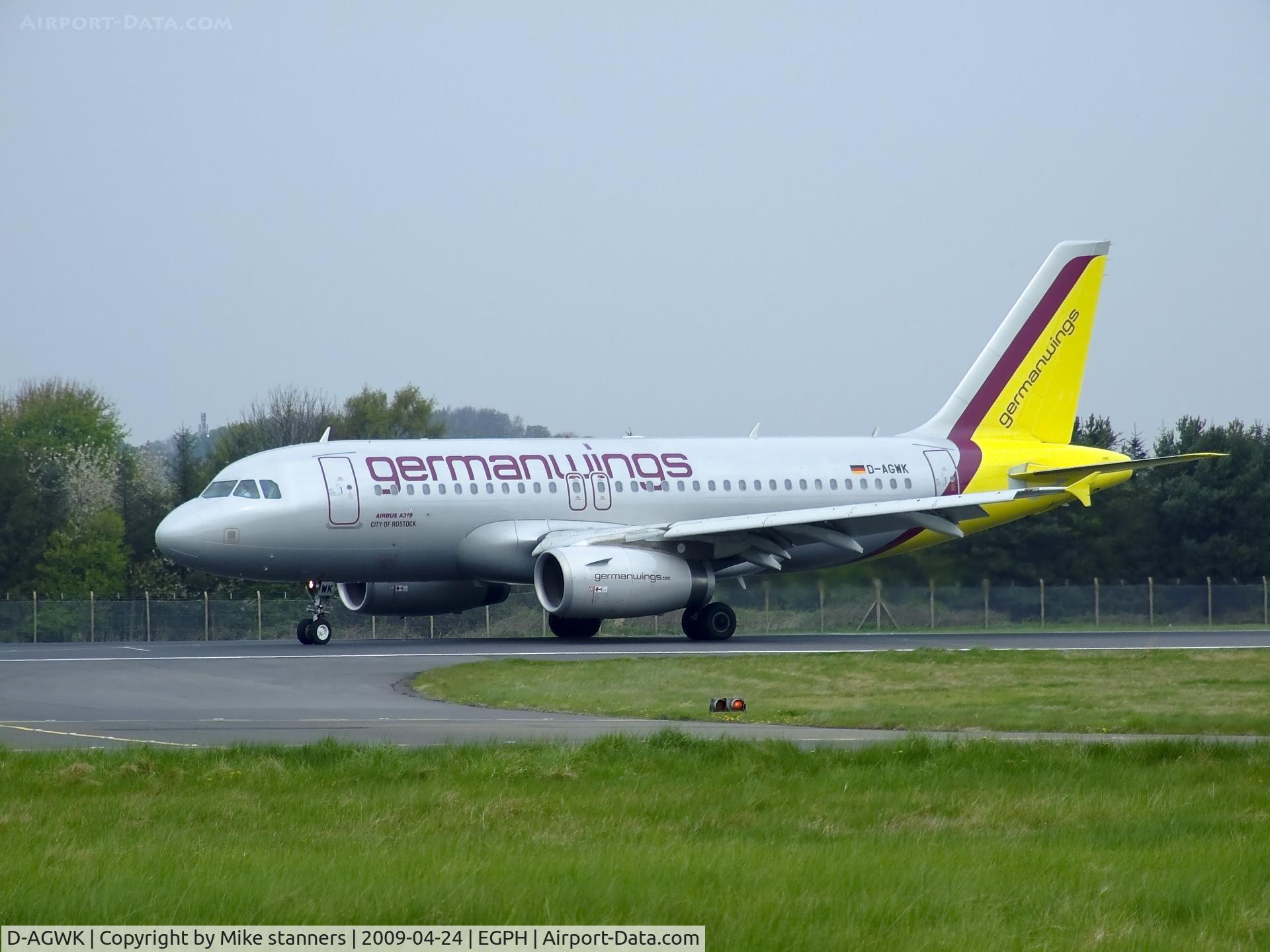 D-AGWK, 2008 Airbus A319-132 C/N 3500, Germanwings arrives on runway 24 at EDI
