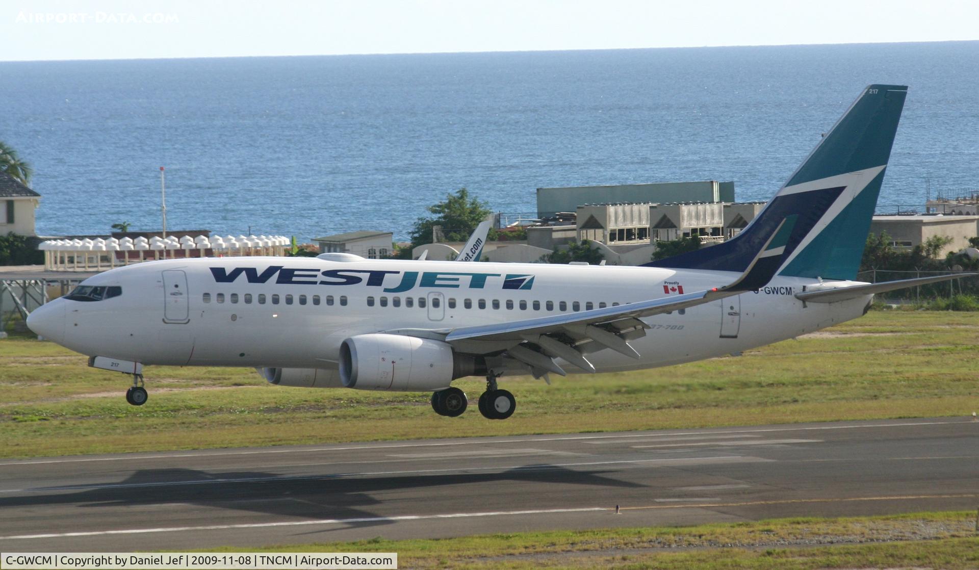 C-GWCM, 2003 Boeing 737-7CT C/N 32756, West jet Doing there thing