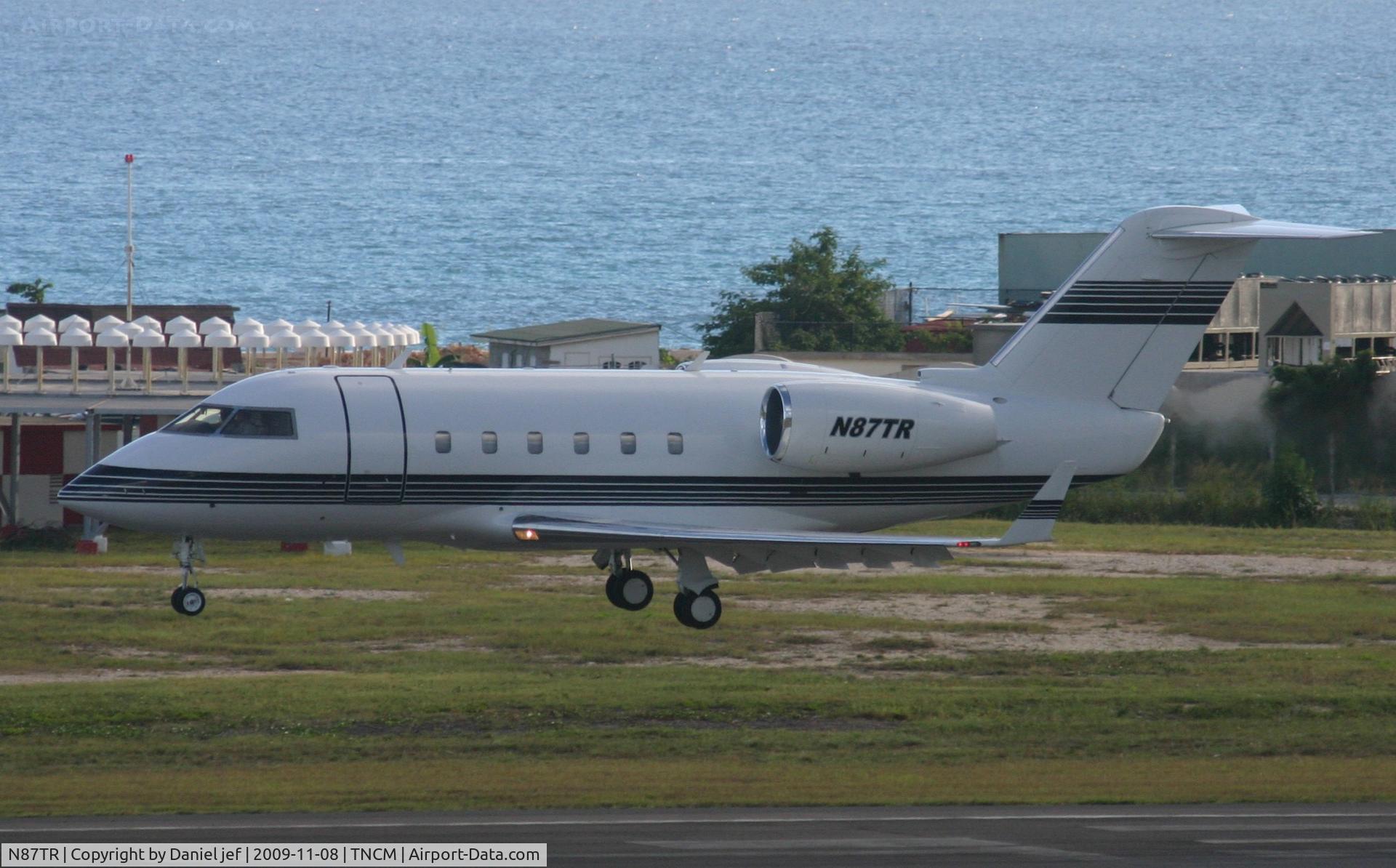N87TR, 1982 Canadair Challenger 600 (CL-600-1A11) C/N 1076, Landing at St Maarten