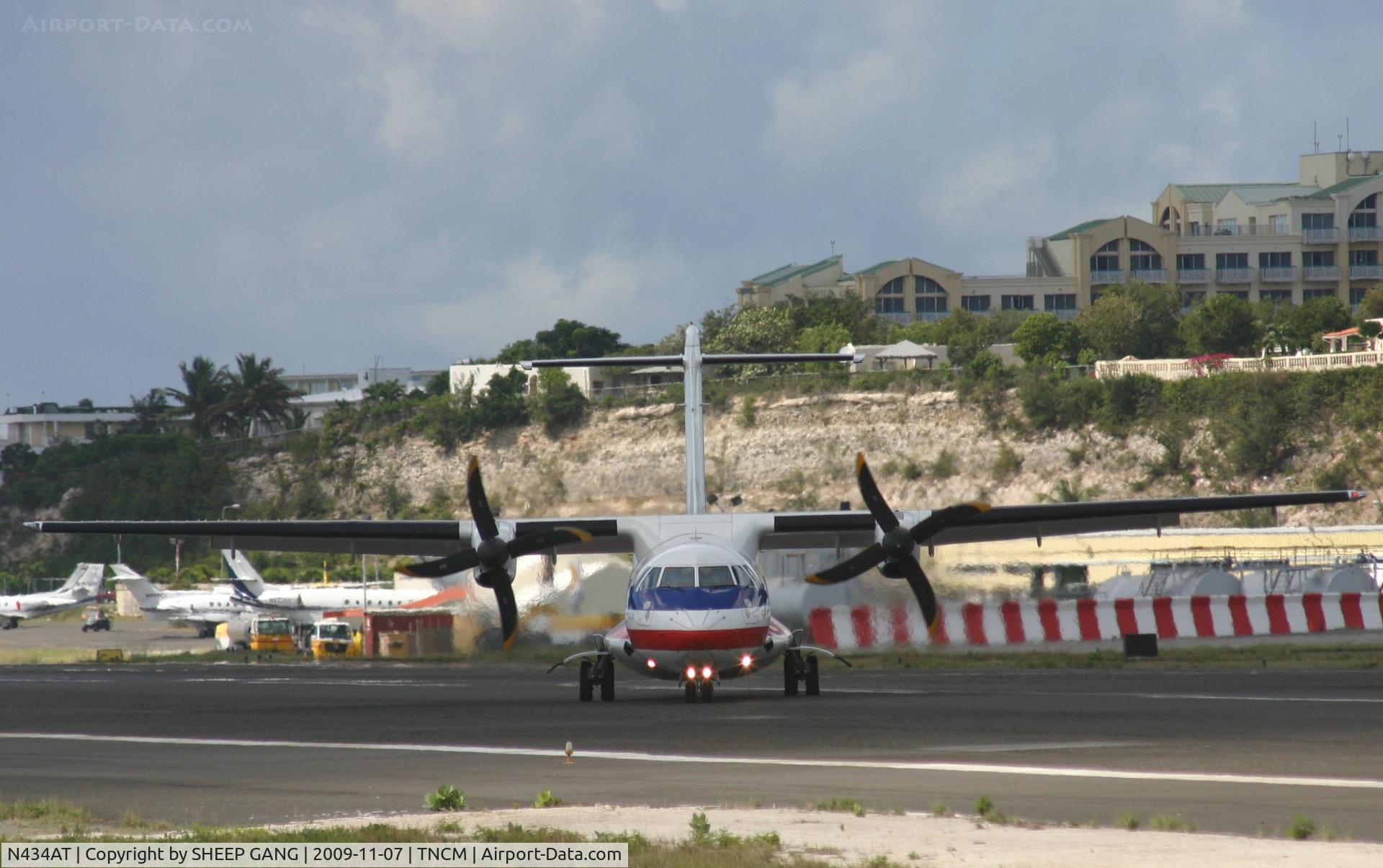 N434AT, 1994 ATR 72-212 C/N 434, Just landed at tncm