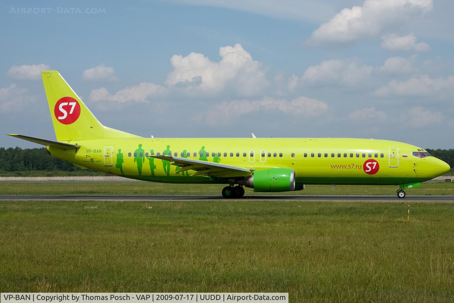 VP-BAN, 1992 Boeing 737-4Y0 C/N 26071, S7