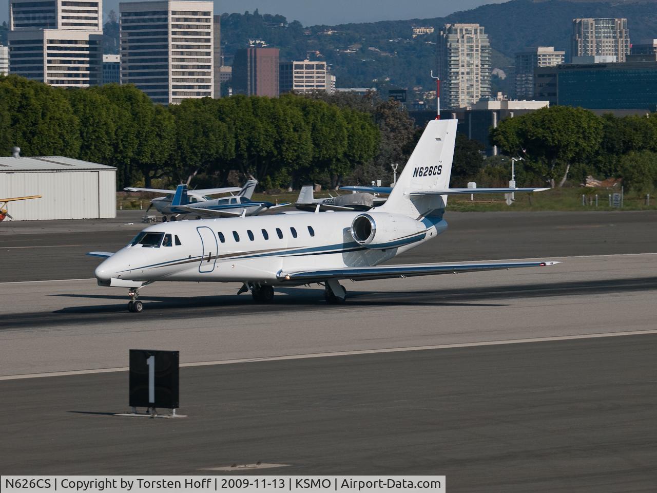 N626CS, 2008 Cessna 680 Citation Sovereign C/N 680-0188, N626CS departing from RWY 21