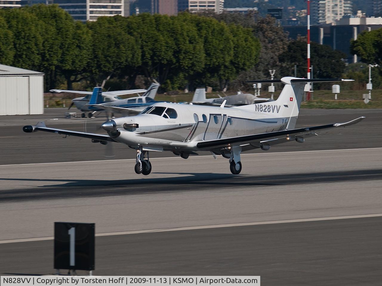 N828VV, 2007 Pilatus PC-12/47 C/N 826, N828VV arriving on RWY 21