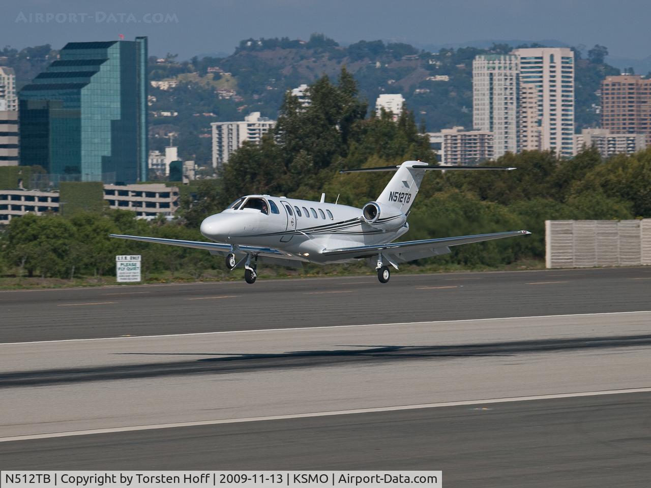 N512TB, 2002 Cessna 525A CitationJet CJ2 C/N 525A0084, N512TB arriving on RWY 21