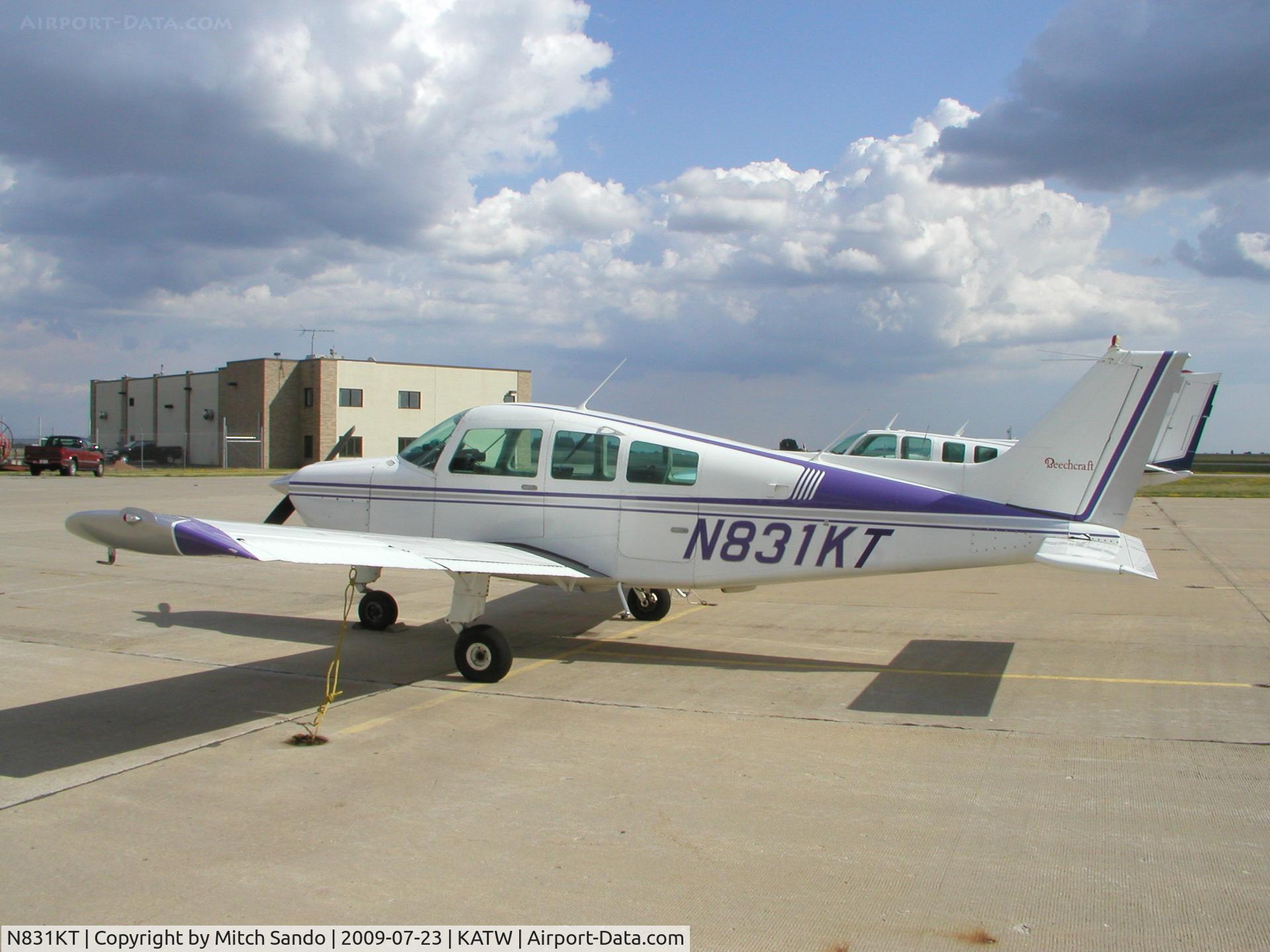 N831KT, 1974 Beech C23 Sundowner 180 C/N M-1548, Parked on the ramp at Maxair.