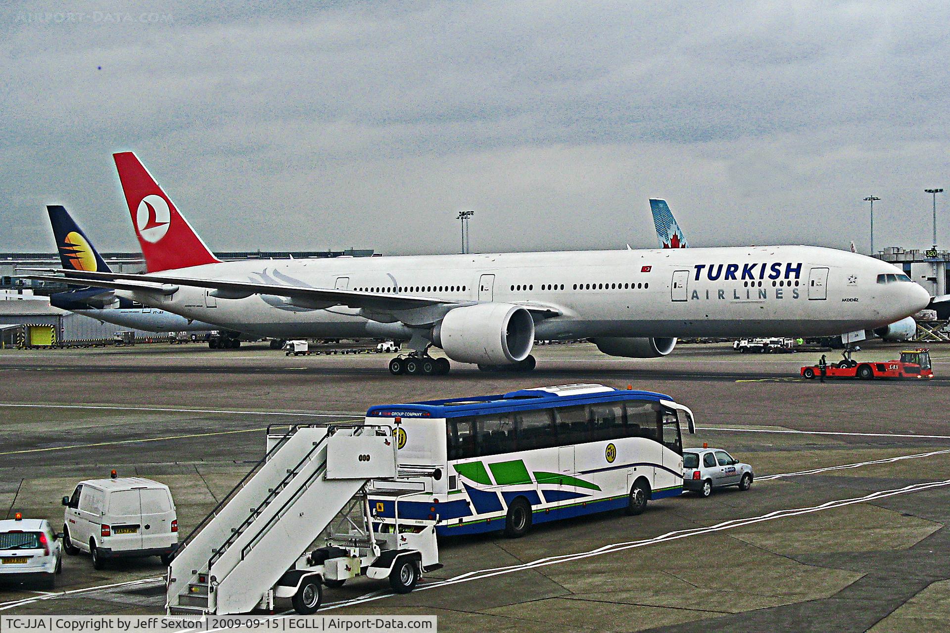 TC-JJA, 2007 Boeing 777-35R/ER C/N 35160, Push-back for take-off