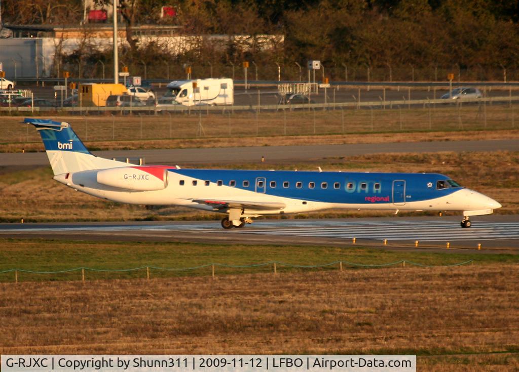 G-RJXC, 1999 Embraer EMB-145EP (ERJ-145EP) C/N 145153, Lining up rwy 14L for departure...