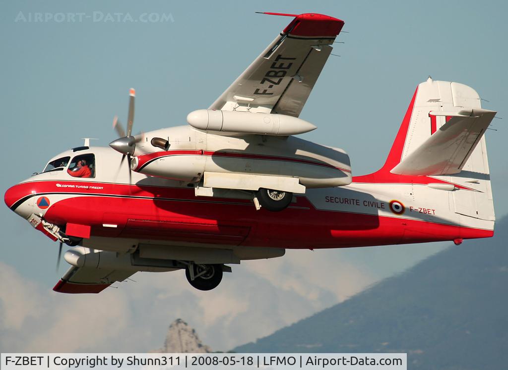 F-ZBET, Grumman TS-2A/Conair Turbo Firecat C/N 703, On take off after LFMO Airshow 2008