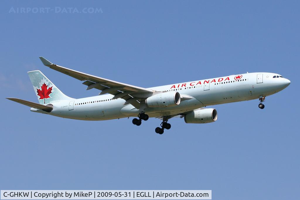C-GHKW, 2001 Airbus A330-343 C/N 0408, Short final to 09L at Heathrow.