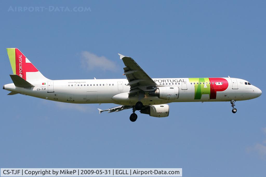 CS-TJF, 2000 Airbus A321-211 C/N 1399, Short final to 09L at Heathrow.