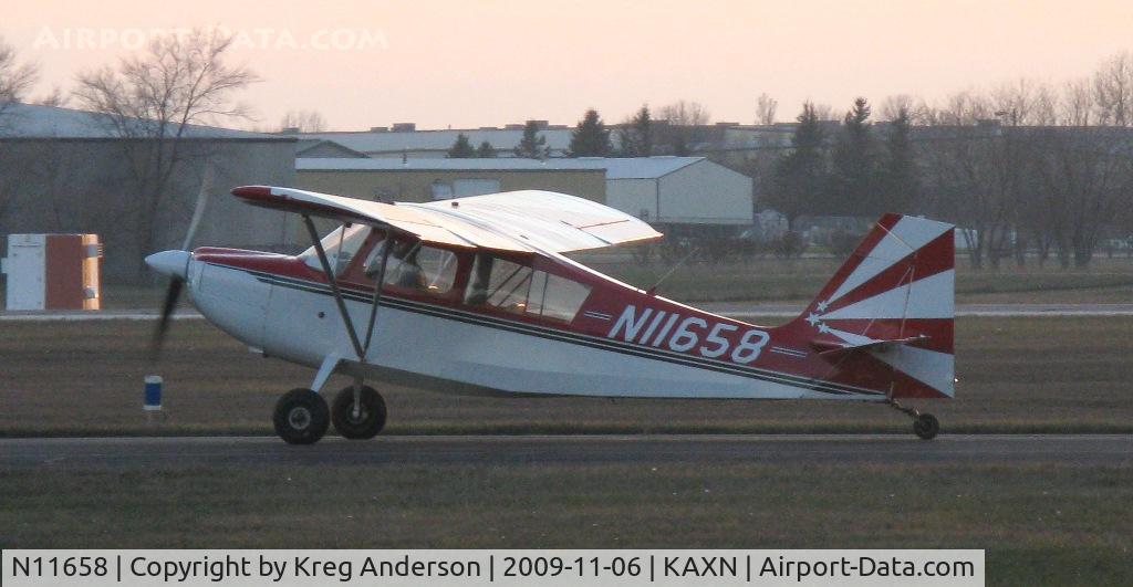 N11658, 1972 Bellanca 7GCAA C/N 234-72, 1972 Bellanca 7GCAA taxiing in after landing.