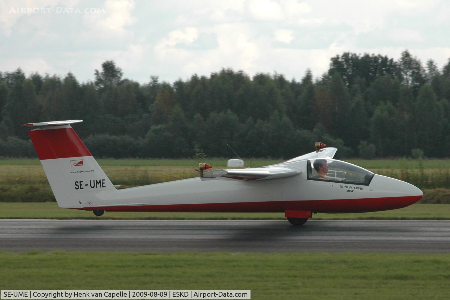 SE-UME, 1974 Pilatus B4-PC11 C/N 174, Landing of Pilatus B4 glider flown by Swedish aerobatics champion, Johan Gustafsson.