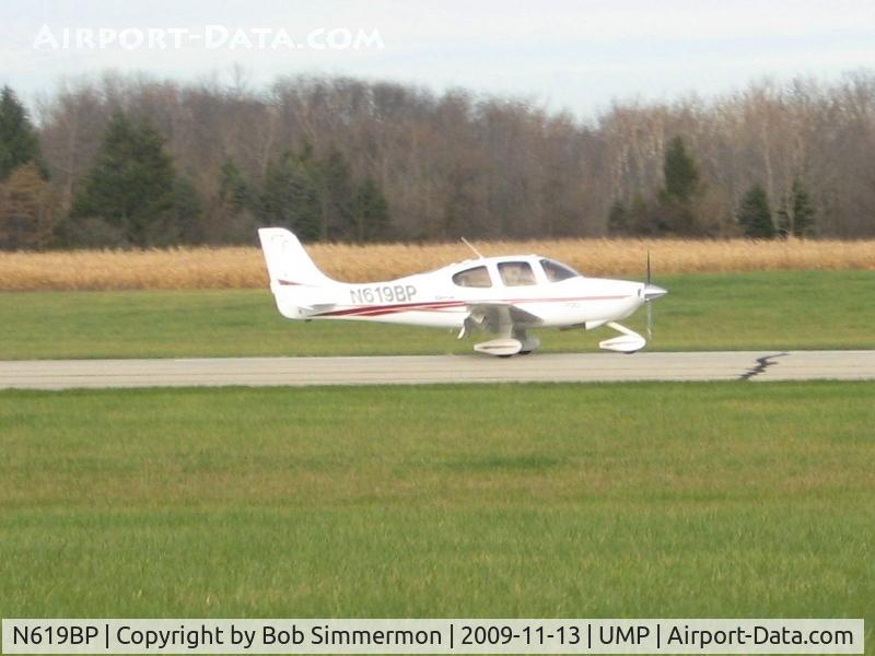 N619BP, 2003 Cirrus SR20 C/N 1313, Landing on RWY 15 at Indianapolis Metro.