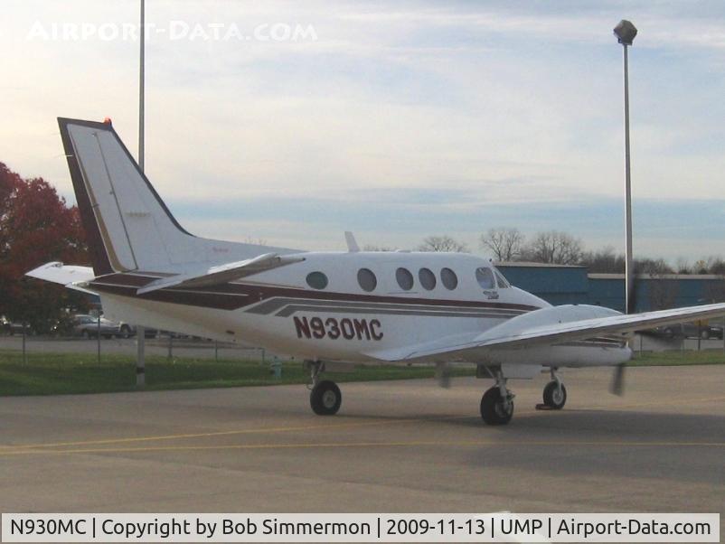 N930MC, 1996 Beech C90A King Air C/N LJ-1463, On the ramp at Indianapolis Metro.