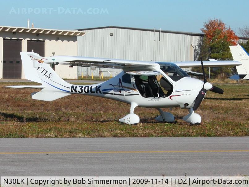 N30LK, Flight Design CTLS C/N F-09-04-08, At the EAA breakfast fly-in - Toledo, Ohio.