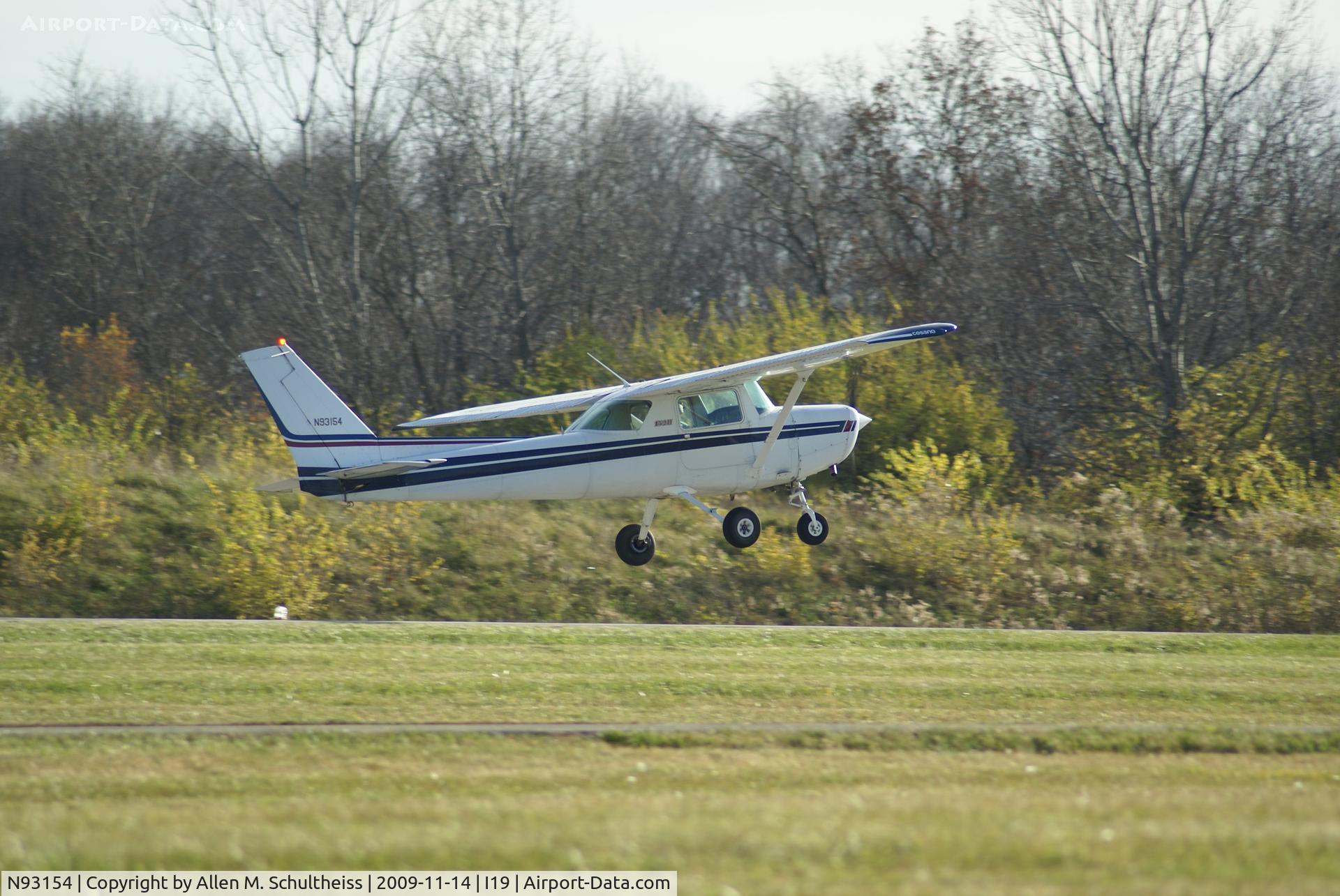 N93154, 1981 Cessna 152 C/N 15285422, 1981 C152