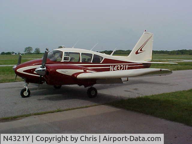 N4321Y, 1965 Piper PA-23-235 Apache C/N 27-607, Fresh Paint Job