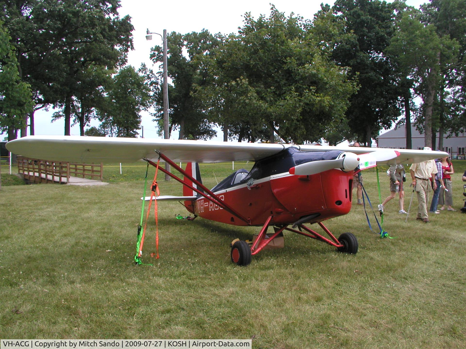 VH-ACG, 1932 Comper CLA-7 Swift C/N GS32/2, EAA AirVenture 2009.