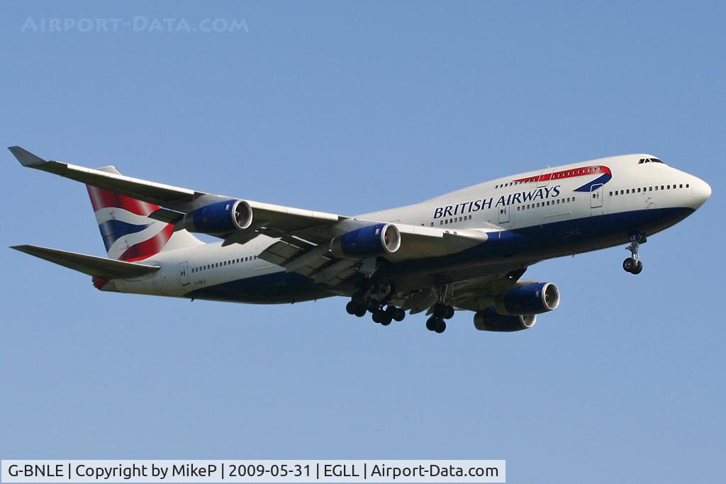 G-BNLE, 1989 Boeing 747-436 C/N 24047, Short final to 09L at Heathrow.