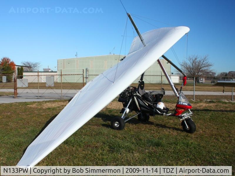 N133PW, 2007 Airborne Edge XT-912-L C/N XT-912-0195, At the EAA breakfast fly-in - Toledo, Ohio.