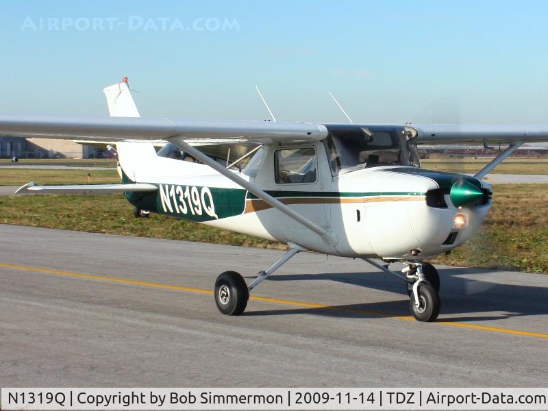 N1319Q, 1971 Cessna 150L C/N 15072619, Arriving at the EAA breakfast fly-in - Toledo, Ohio.