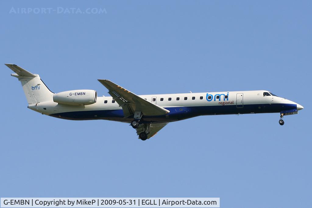 G-EMBN, 2000 Embraer EMB-145EP (ERJ-145EP) C/N 145201, Short final to 09L at Heathrow.