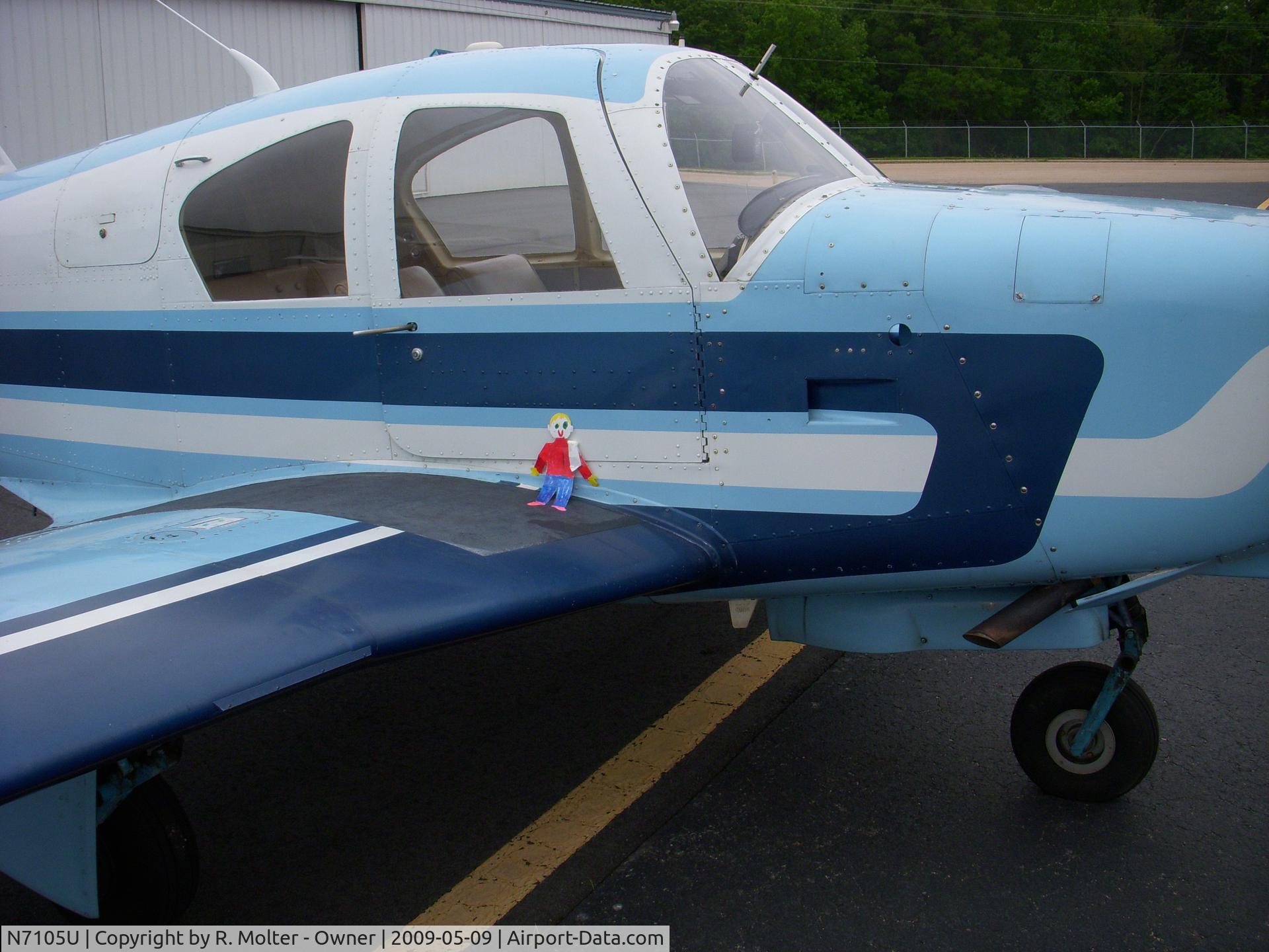 N7105U, 1964 Mooney M20C Ranger C/N 2735, Based RUQ