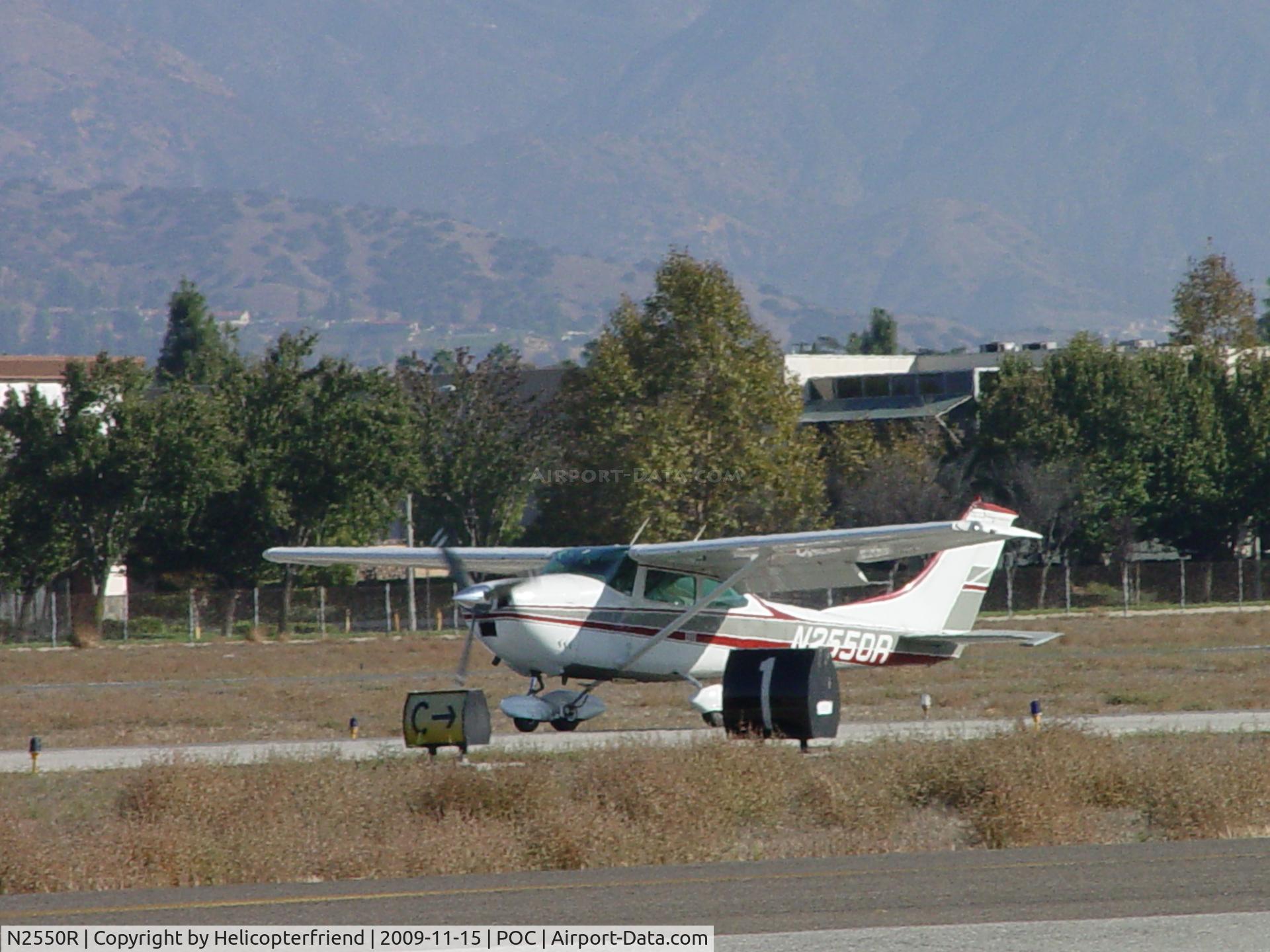 N2550R, 1967 Cessna 182K Skylane C/N 18258250, Landing 26L at Brackett