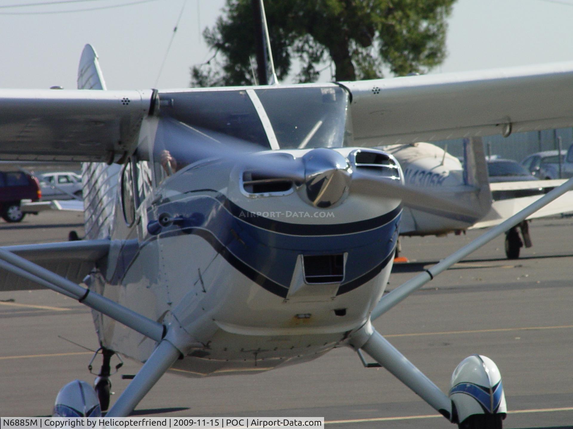 N6885M, 1950 Stinson 108-3 Voyager C/N 108-4885, Six cylinder, horizontally opposed four stroke, aircraft engine