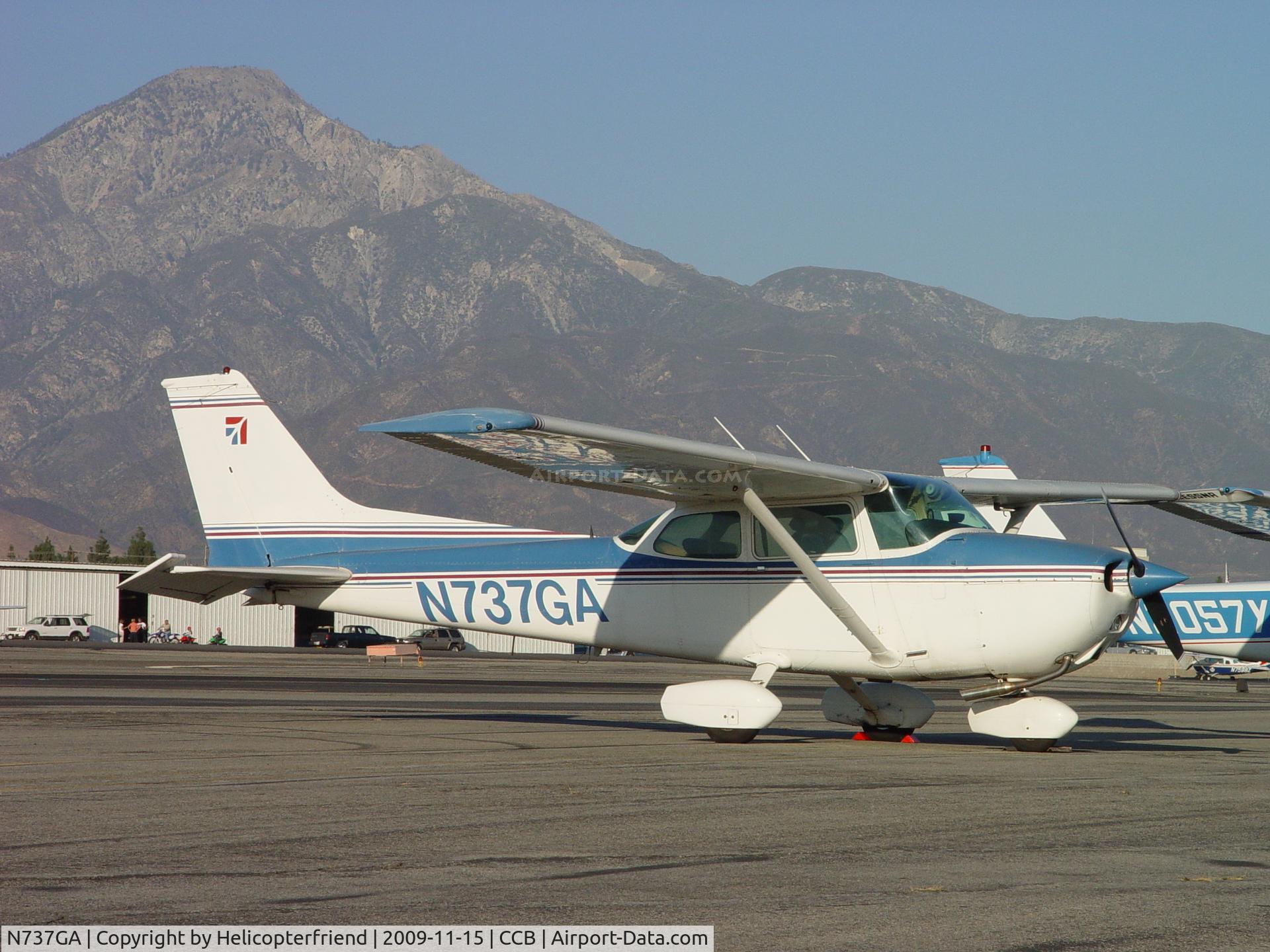 N737GA, 1977 Cessna 172N C/N 17269396, Parked at Cable