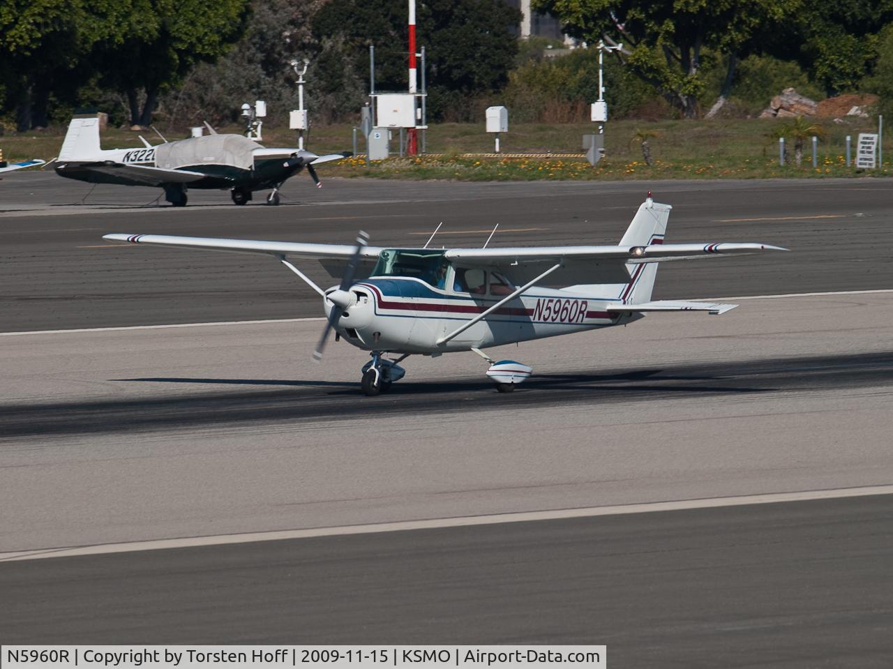 N5960R, 1965 Cessna 172G C/N 17253629, N5960R arriving on RWY 21
