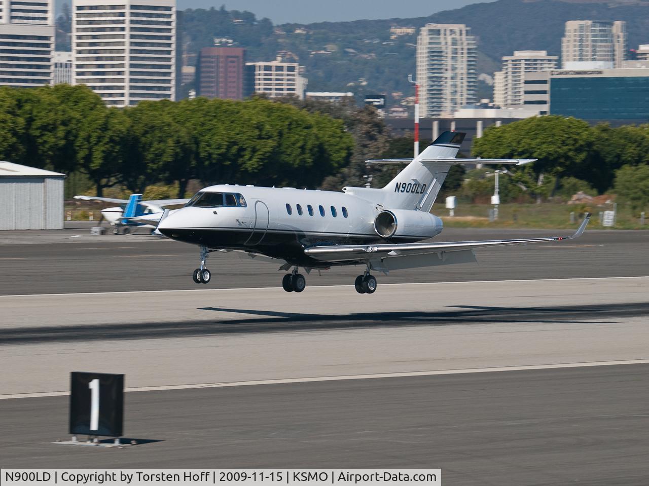 N900LD, 2007 Hawker Beechcraft 900XP C/N HA-0008, N900LD arriving on RWY 21
