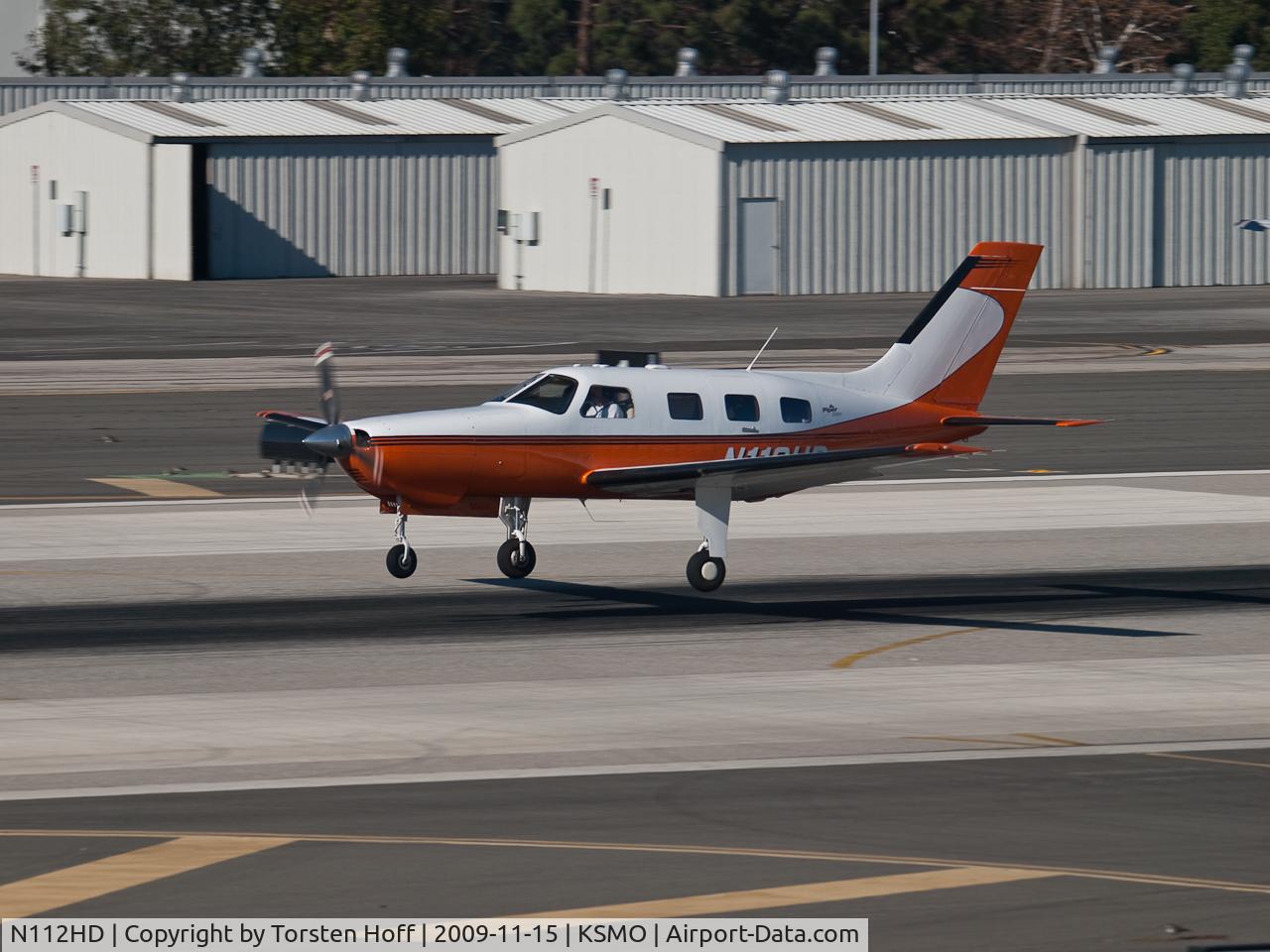 N112HD, 2000 Piper PA-46-350P Malibu Mirage C/N 4636260, N112HD arriving on RWY 21