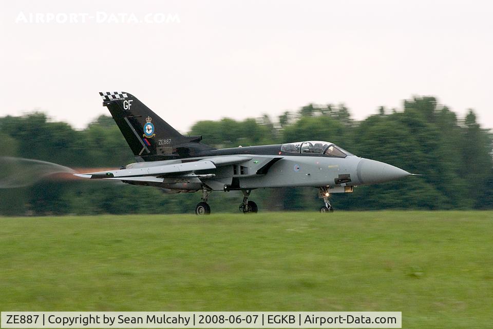 ZE887, 1988 Panavia Tornado F.3 C/N 3345, Panavia Tornado F3 of 43(F) Squadron RAF, at take off during the Biggin Hill International Air Fair 2008, June 7th, Biggin Hill Airport, Kent, UK